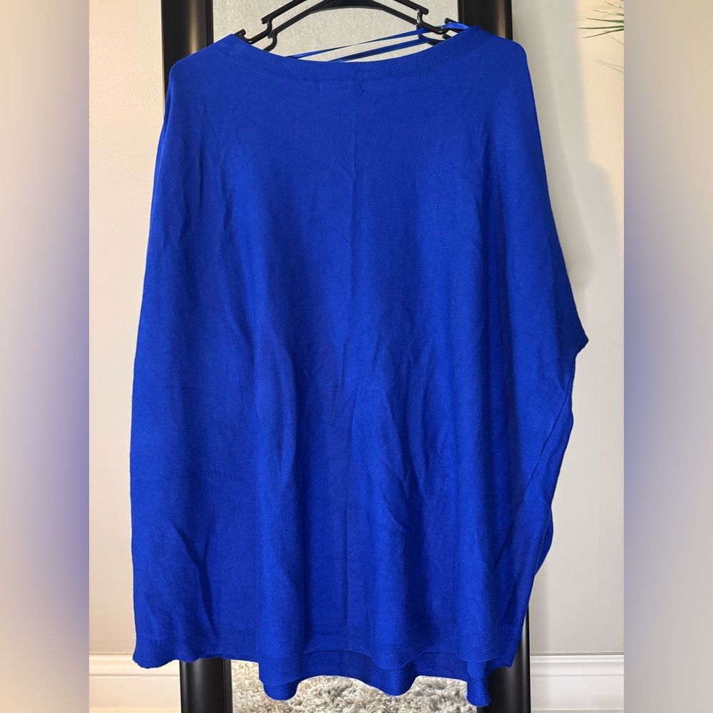 Cable & Gauge Women’s Plus Royal Blue Sweater with Button Details 3X - Picture 4 of 7